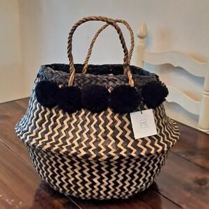 ⚫️🟤Natural Seagrass Basket Pom Poms Black